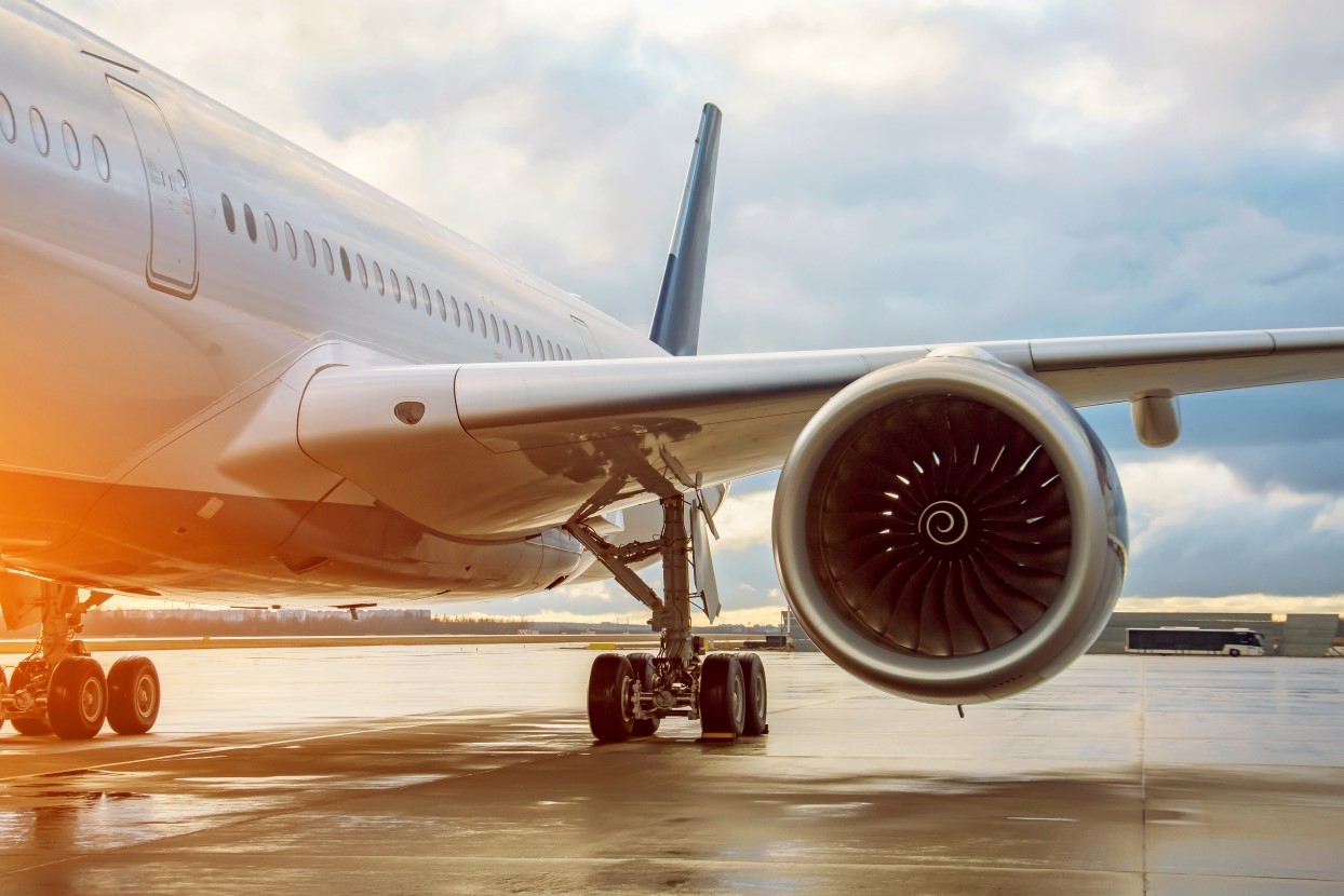 Commercial aircraft representing RFID-enabled airline and aerospace operations
